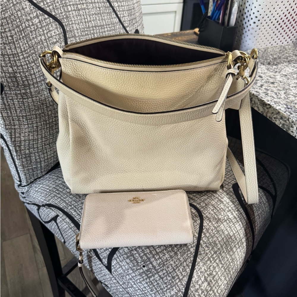 Coach Cream Shoulder Bag with Wallet
